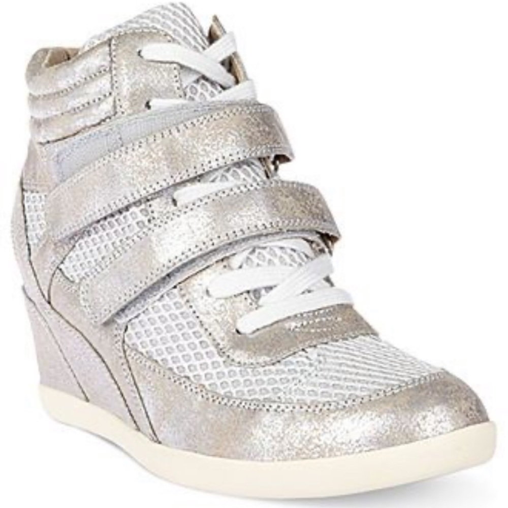 Madden Girl Hickorry Wedge Shoes - Picture 2 of 7